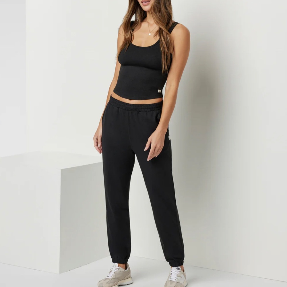 Vuori Boyfriend Joggers- like new